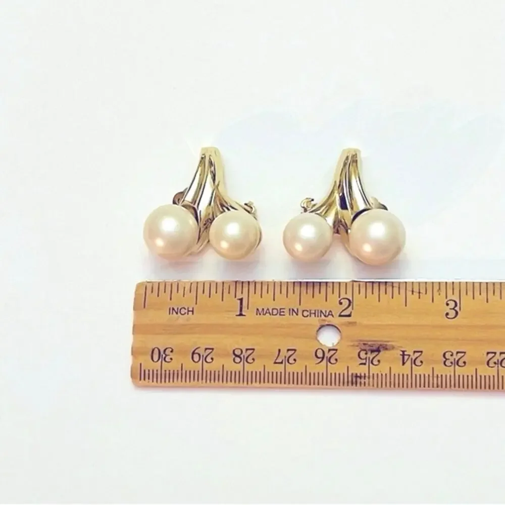 Vtg 50s Mid-Century Trifari Faux Pearl Clip-on Earrings Gold Tone Signed